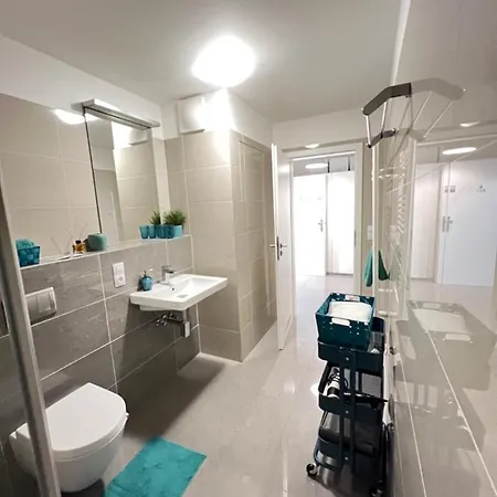 Free Parking In Garage Karolina Plazza, New Cosy With Need Appartement *