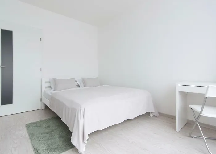 Free Parking In Garage Karolina Plazza, New Cosy With Need Apartament *